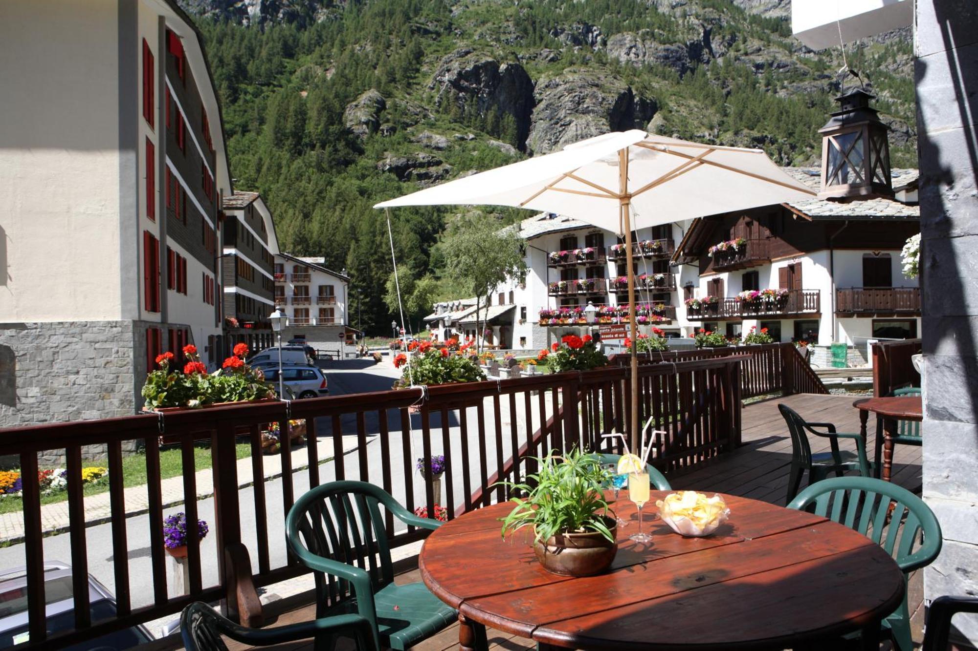 Hotel Valverde Gressoney-la-Trinité Buitenkant foto
