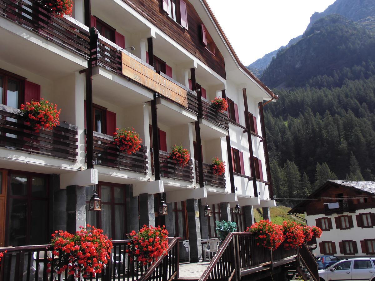 Hotel Valverde Gressoney-la-Trinité Buitenkant foto